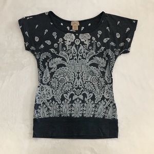 Eyelash Couture Blue and White Short Sleeve Top. Women's Size Small.